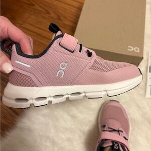 On running Kids Sneakers